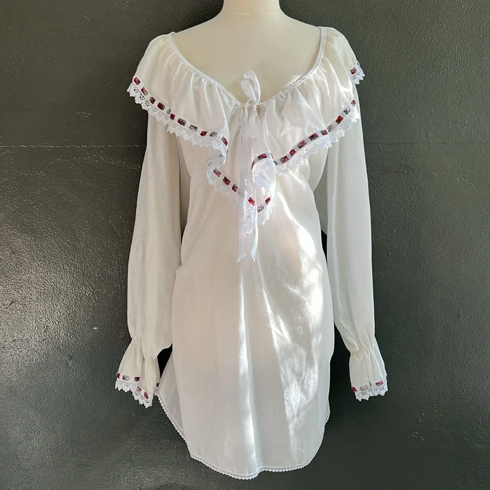 White Ruffled Women's Renaissance Top - Picture 8 of 9